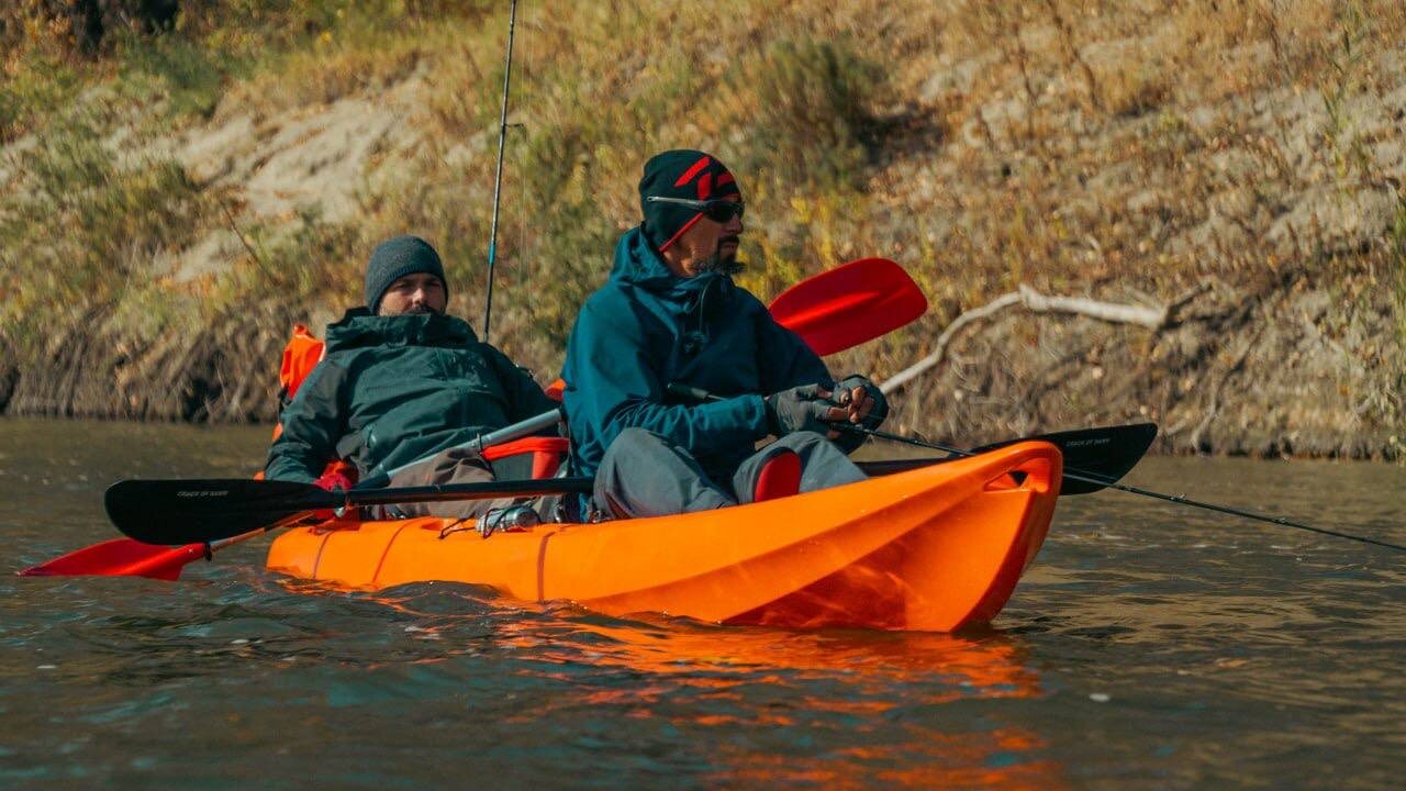 «Пионерский лагерь для мужиков»: сплав на каяках и рыбалка на реке Хопер